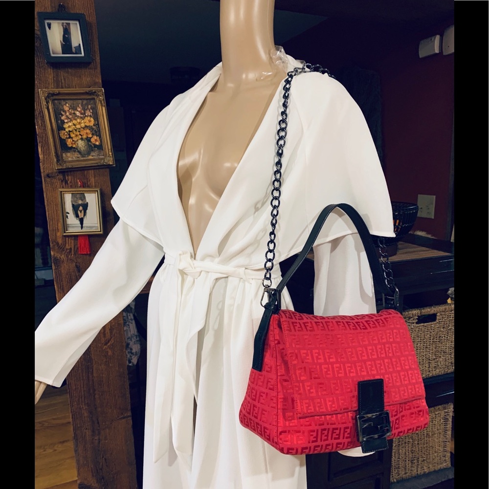 ❌SOLD❌💙FENDI STUNNING TREND LMTD ED RARE IN RED💙